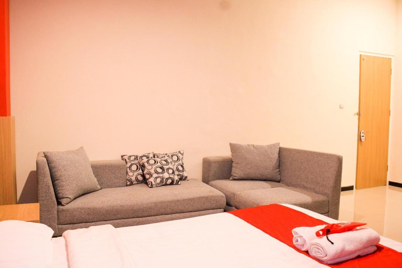 D'Shario Hotel Kepanjen مالانغ المظهر الخارجي الصورة